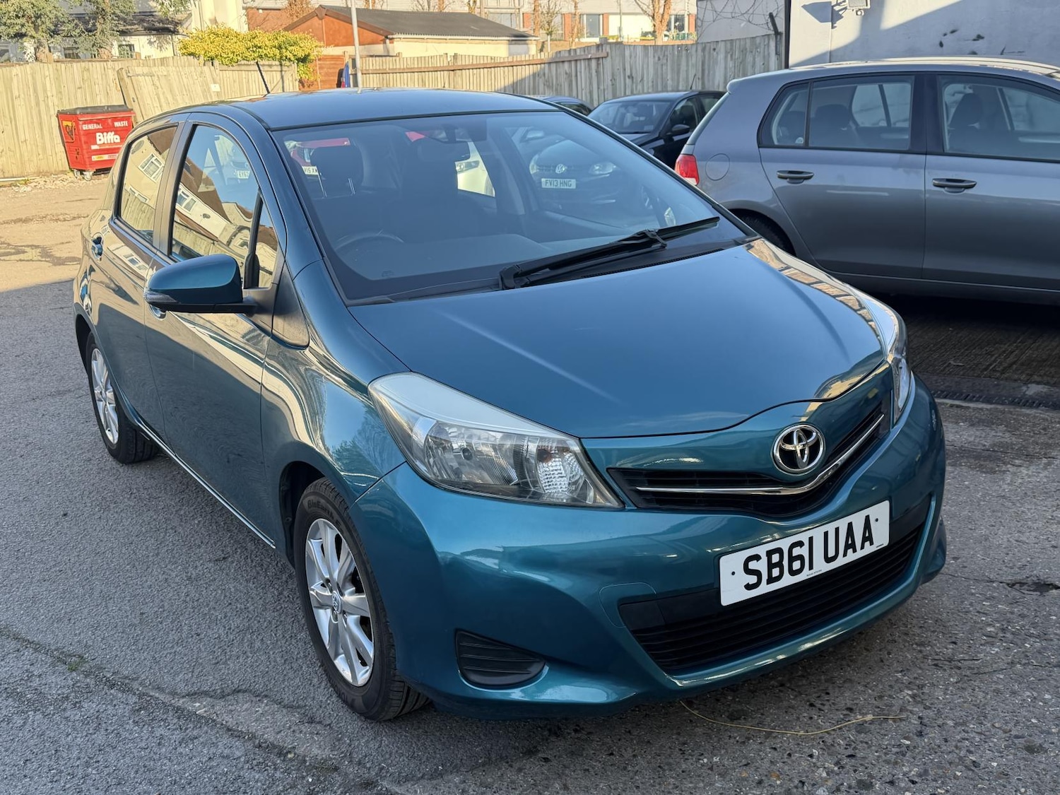Used Toyota Yaris 2012 for sale - 76762228: Photo 5