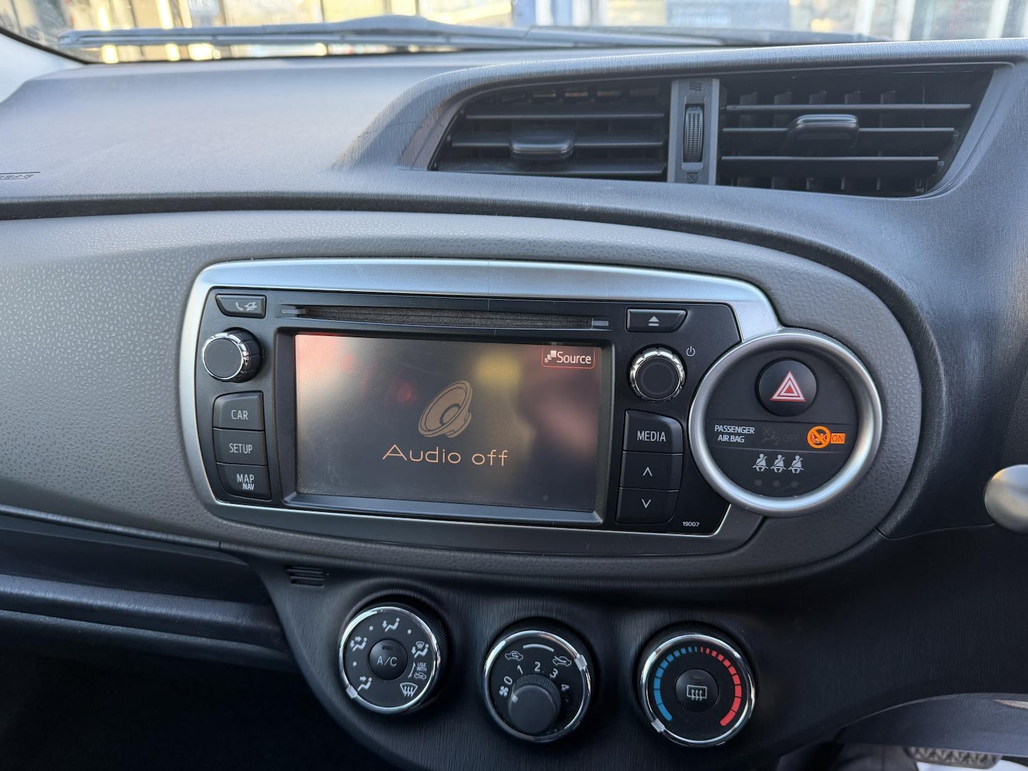 Used Toyota Yaris 2012 for sale - 76762228: Photo 51