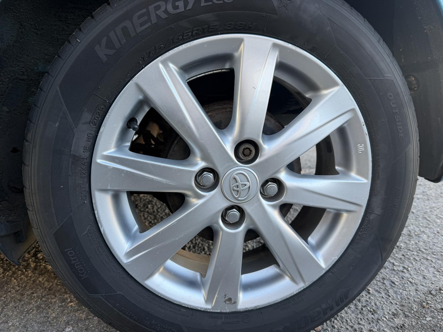 Used Toyota Yaris 2012 for sale - 76762228: Photo 59