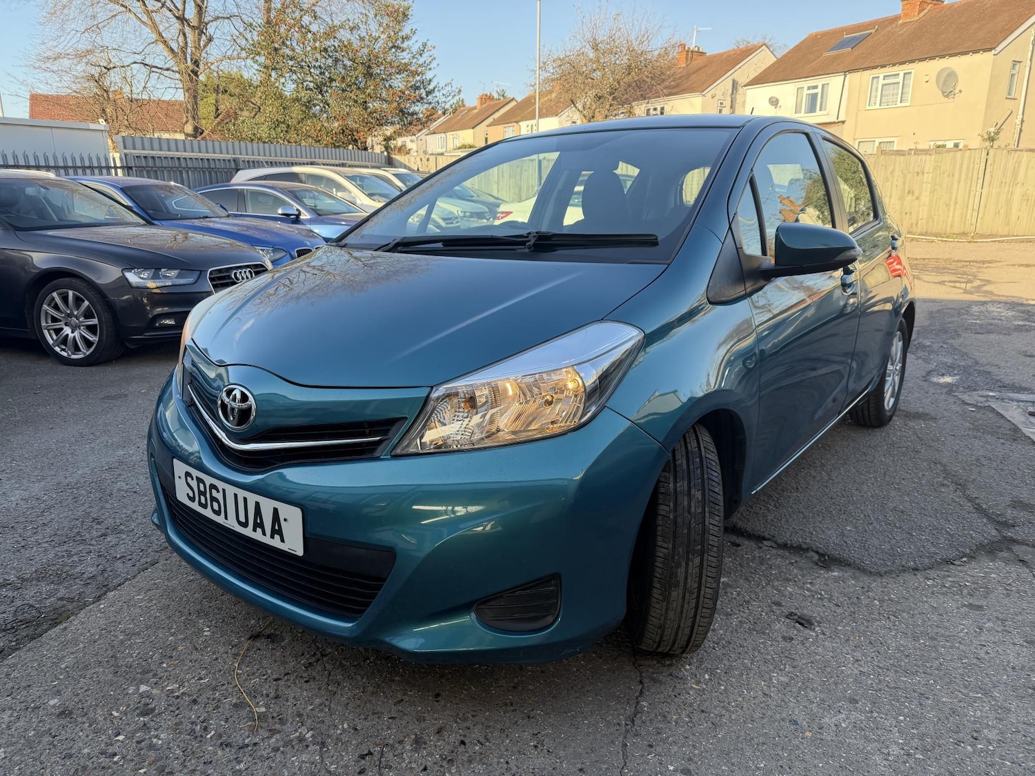 Used Toyota Yaris 2012 for sale - 76762228: Photo 61