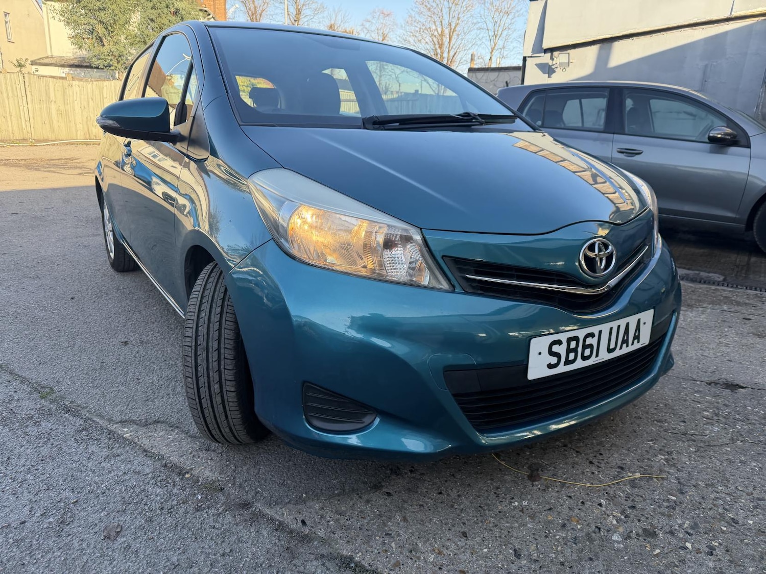 Used Toyota Yaris 2012 for sale - 76762228: Photo 64