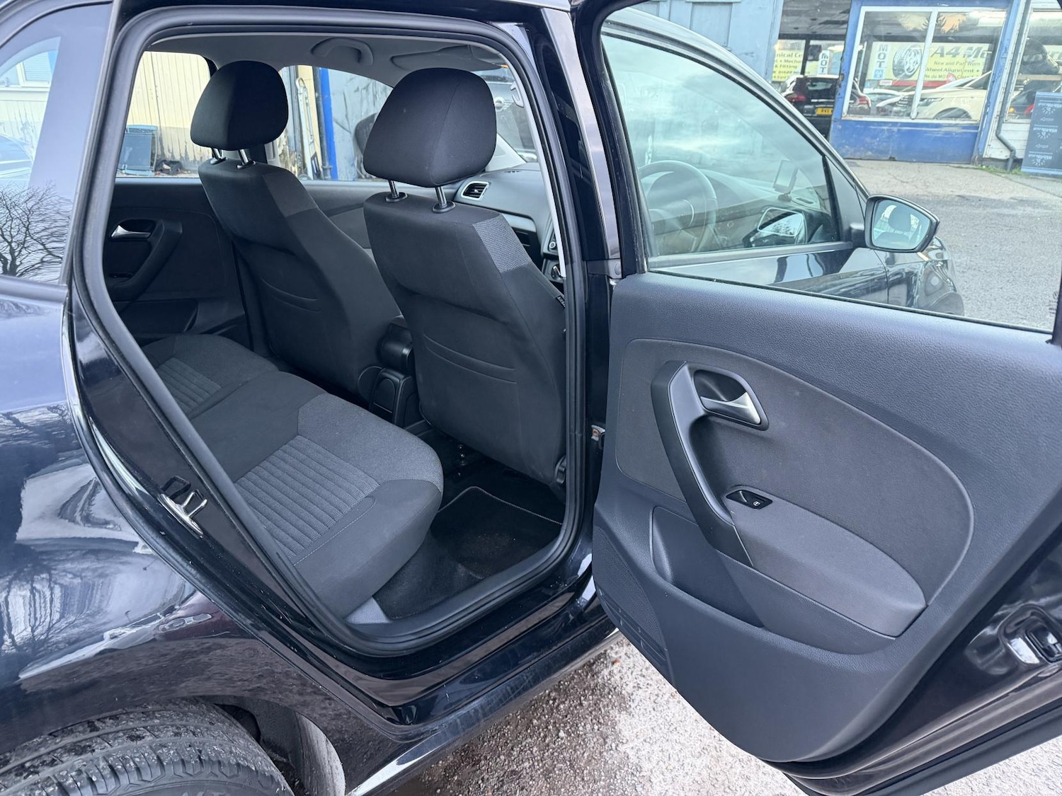 Used Volkswagen Polo 2013 for sale - 76762225: Photo 15