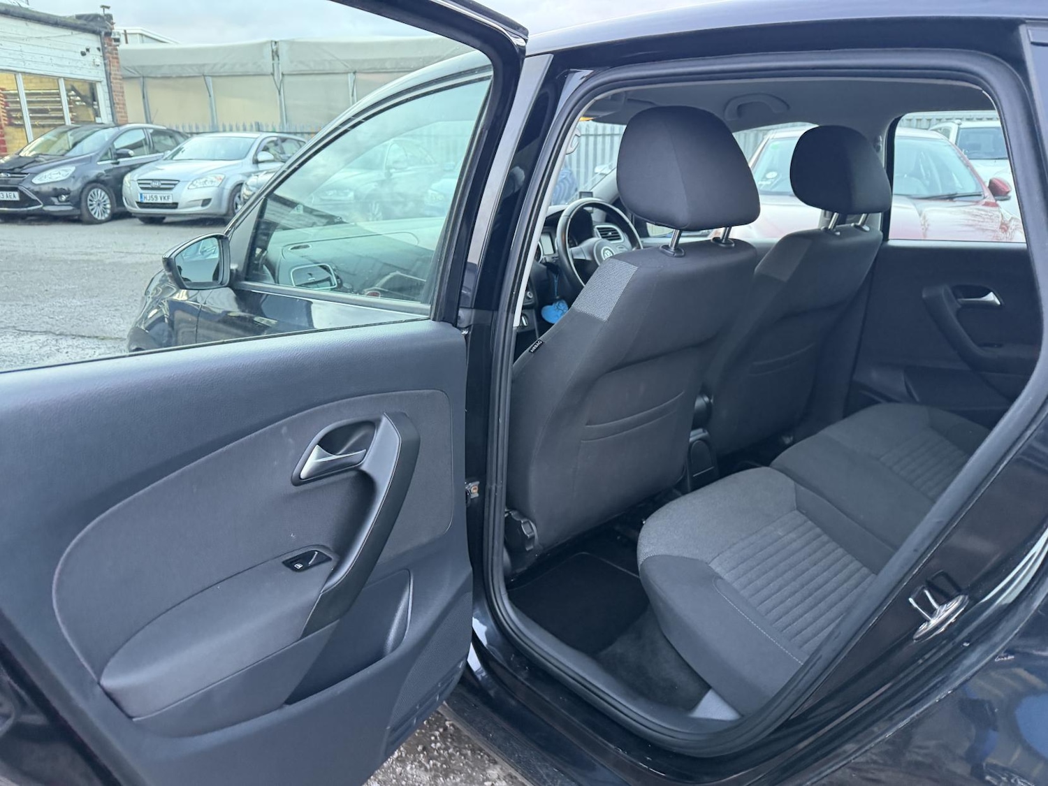 Used Volkswagen Polo 2013 for sale - 76762225: Photo 19