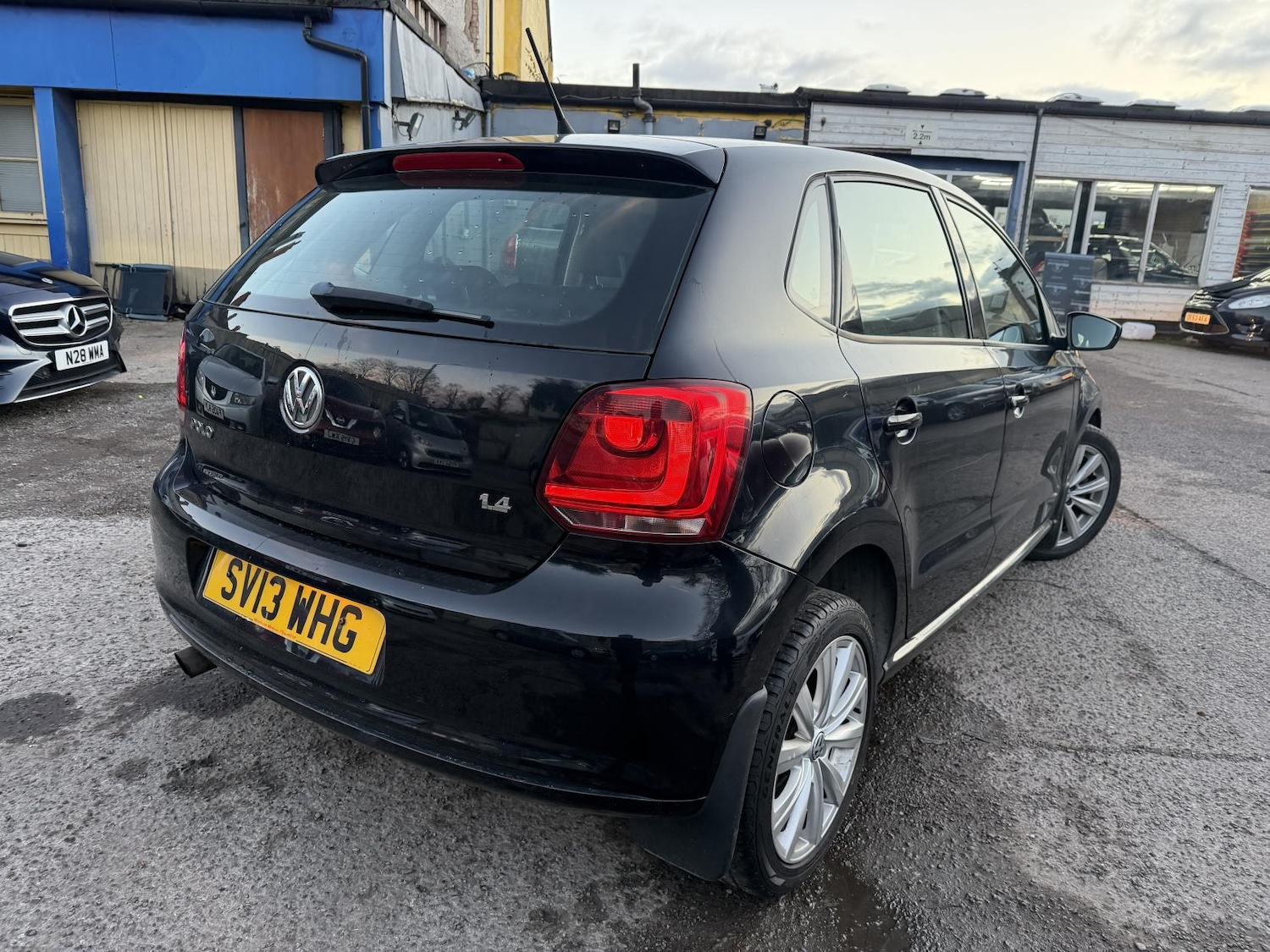 Used Volkswagen Polo 2013 for sale - 76762225: Photo 2