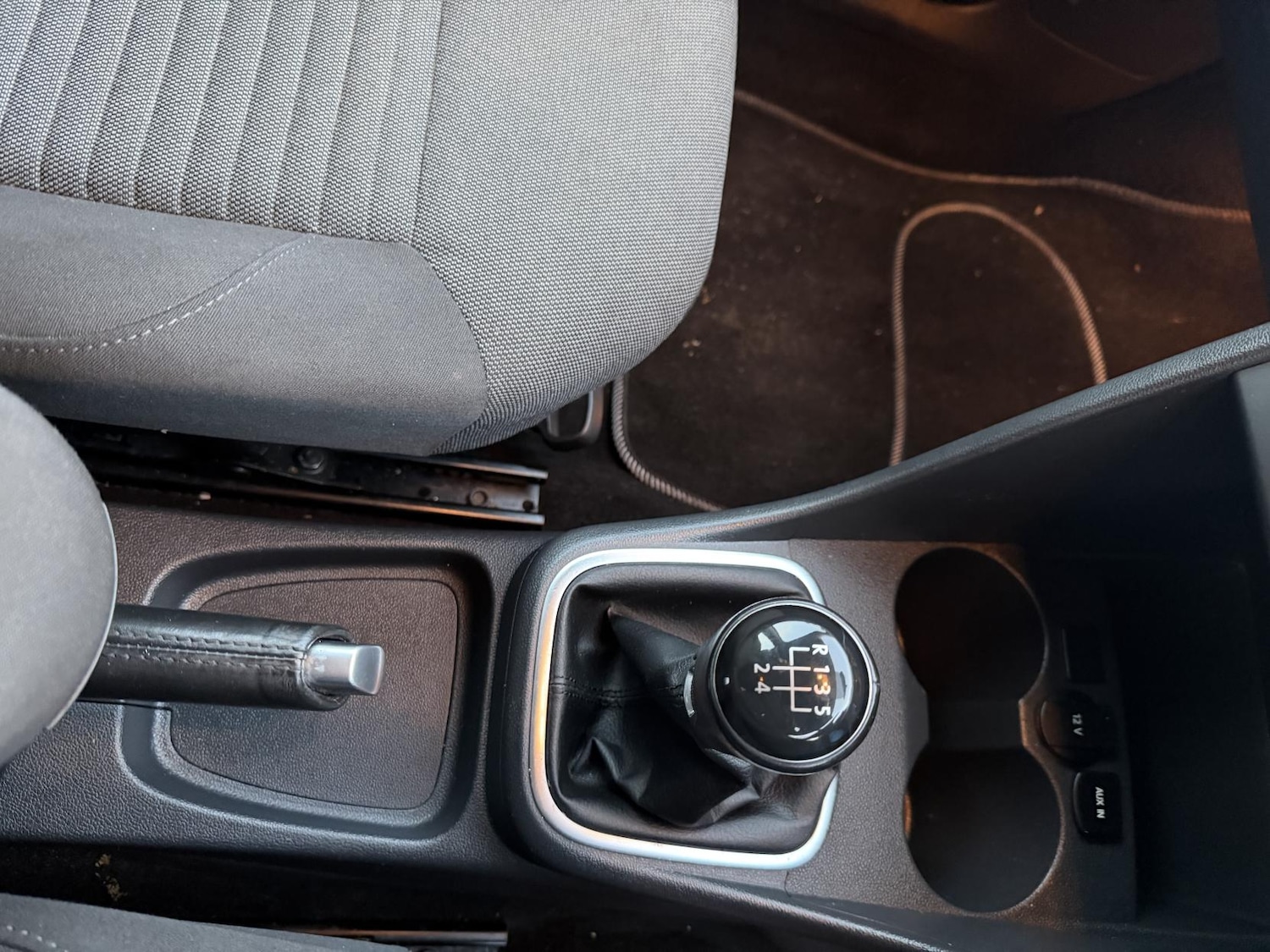 Used Volkswagen Polo 2013 for sale - 76762225: Photo 38