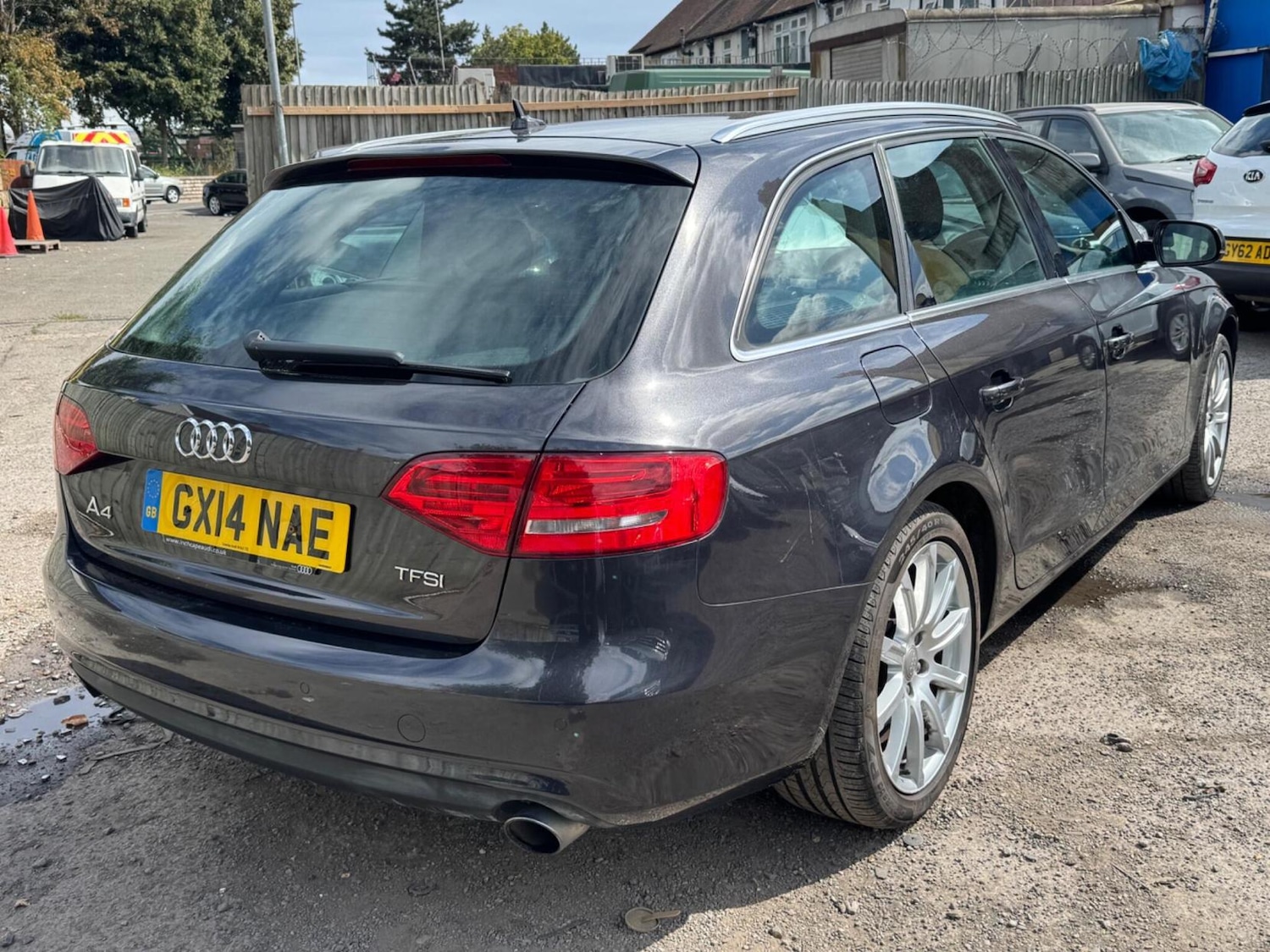 Used Audi A4 2014 for sale - 76741833: Photo 14