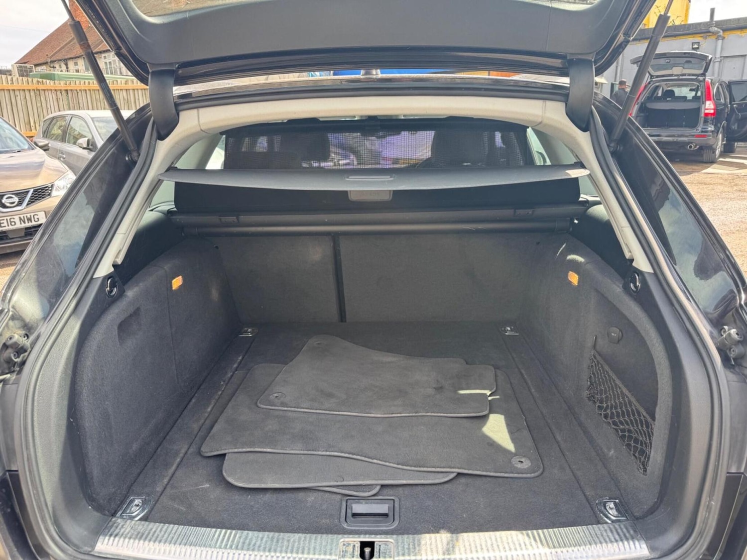 Used Audi A4 2014 for sale - 76741833: Photo 26