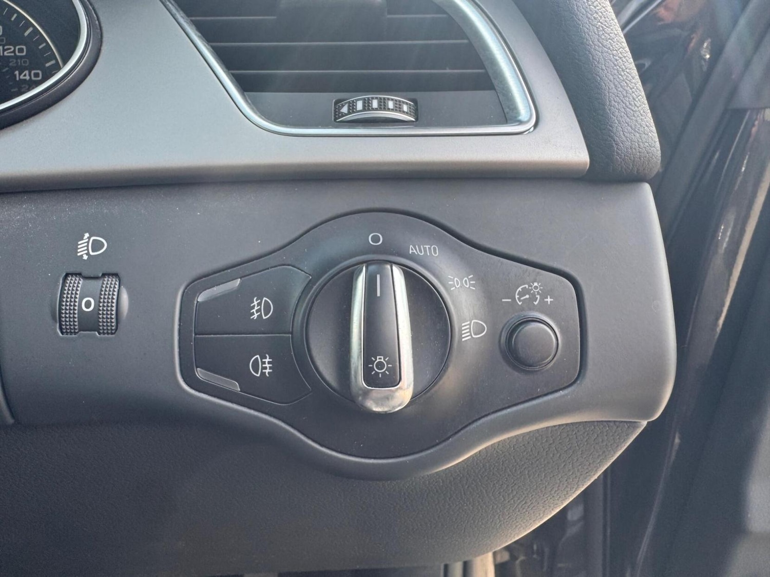 Used Audi A4 2014 for sale - 76741833: Photo 50