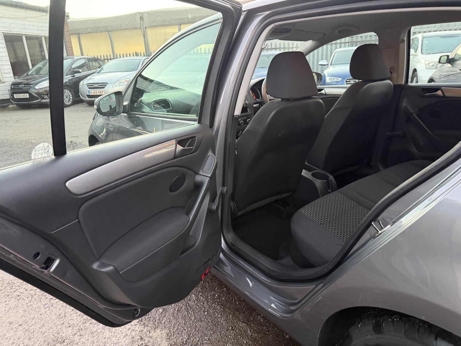 Used Volkswagen Golf 2009 for sale - 76762229: Photo 28