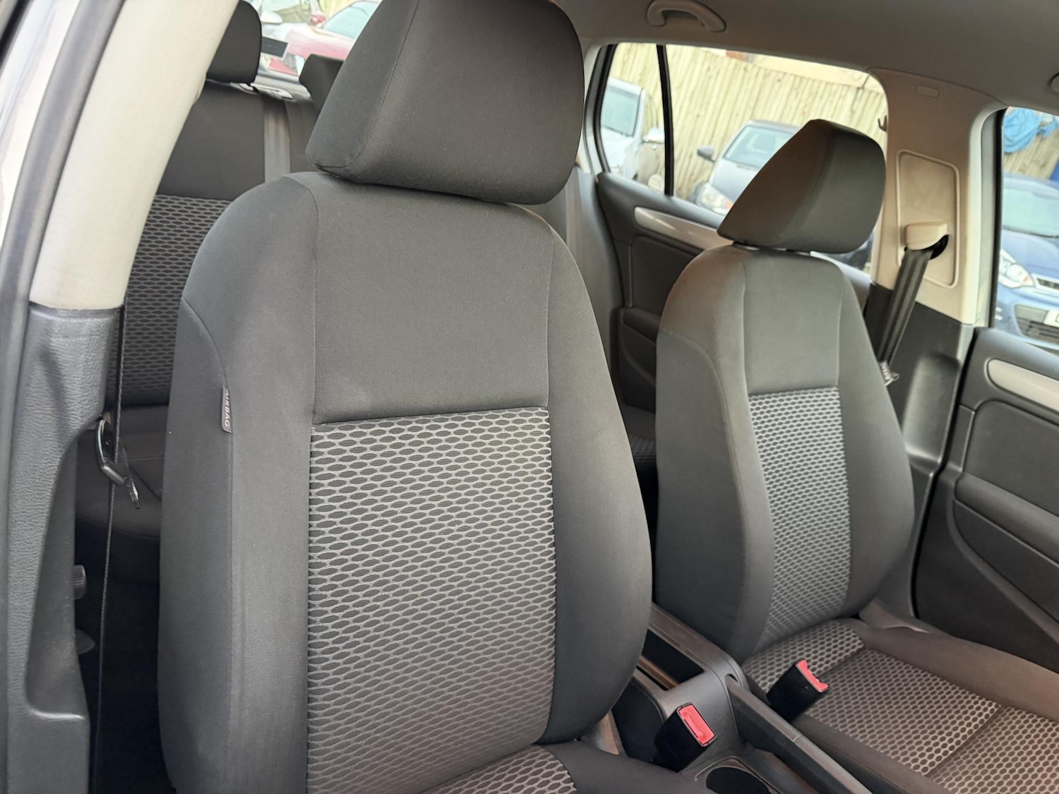 Used Volkswagen Golf 2009 for sale - 76762229: Photo 38