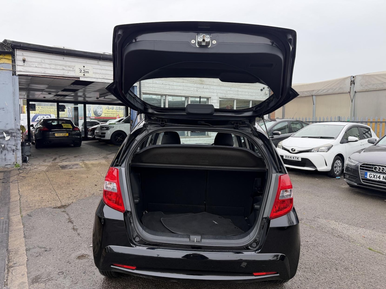 Used Honda Jazz 2011 for sale - 76971778: Photo 20