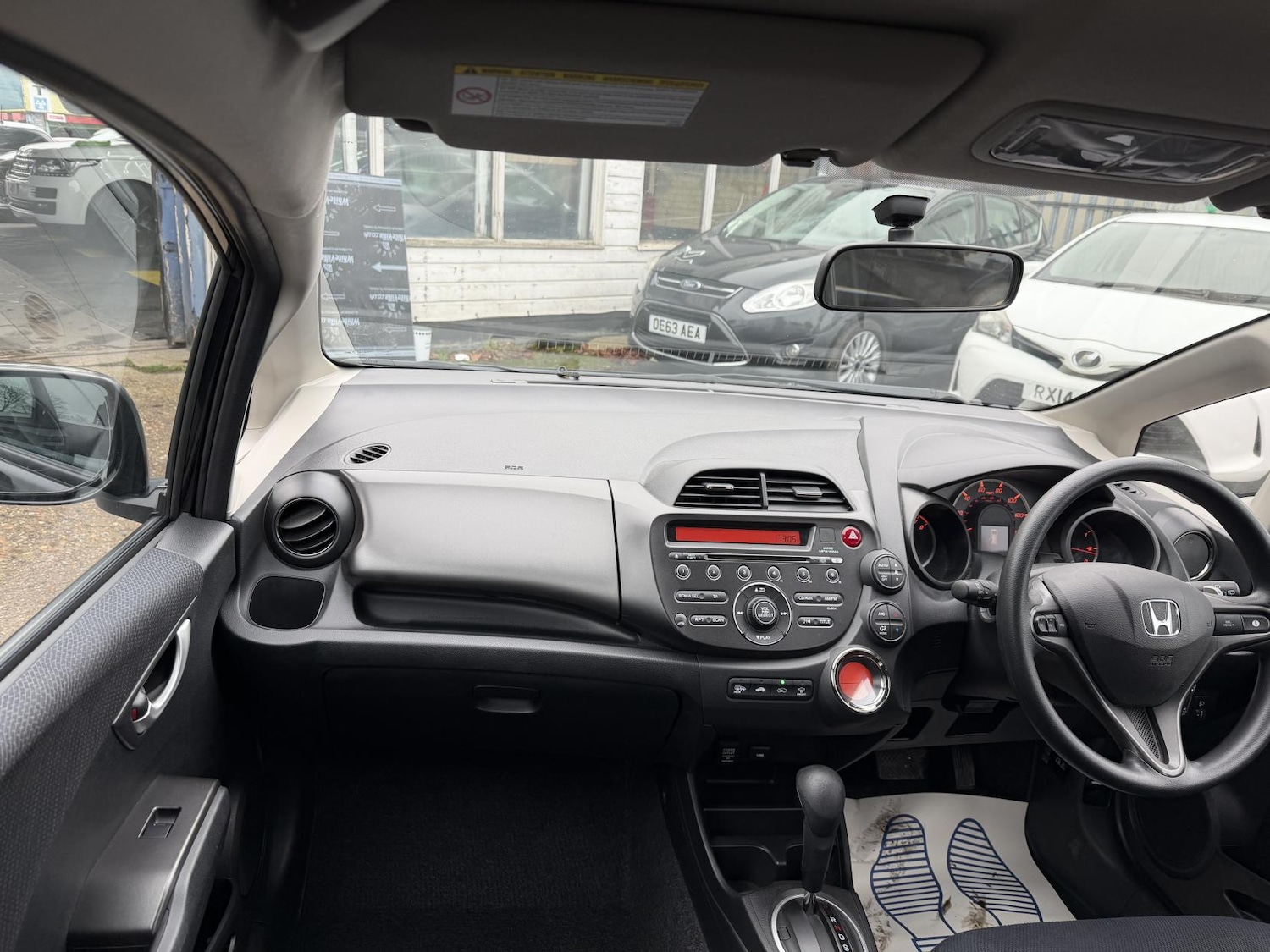 Used Honda Jazz 2011 for sale - 76971778: Photo 30