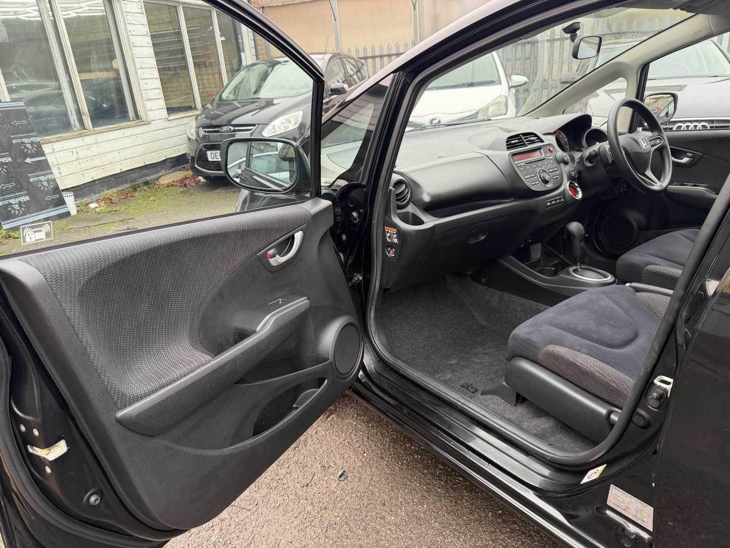 Used Honda Jazz 2011 for sale - 76971778: Photo 34