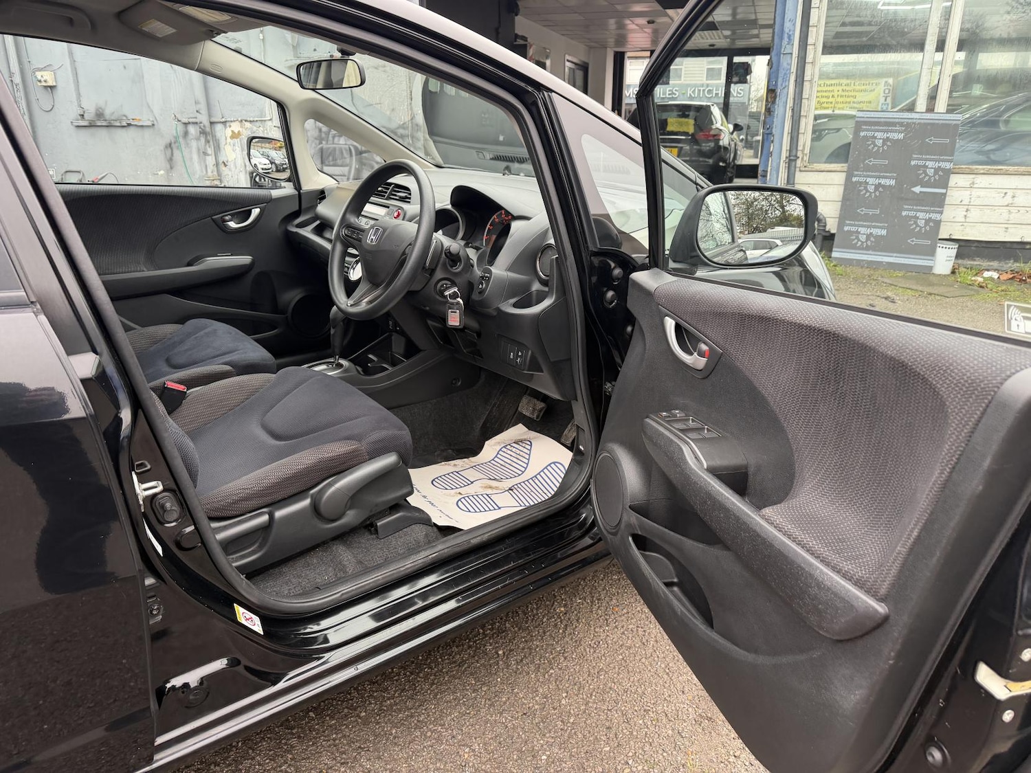 Used Honda Jazz 2011 for sale - 76971778: Photo 39