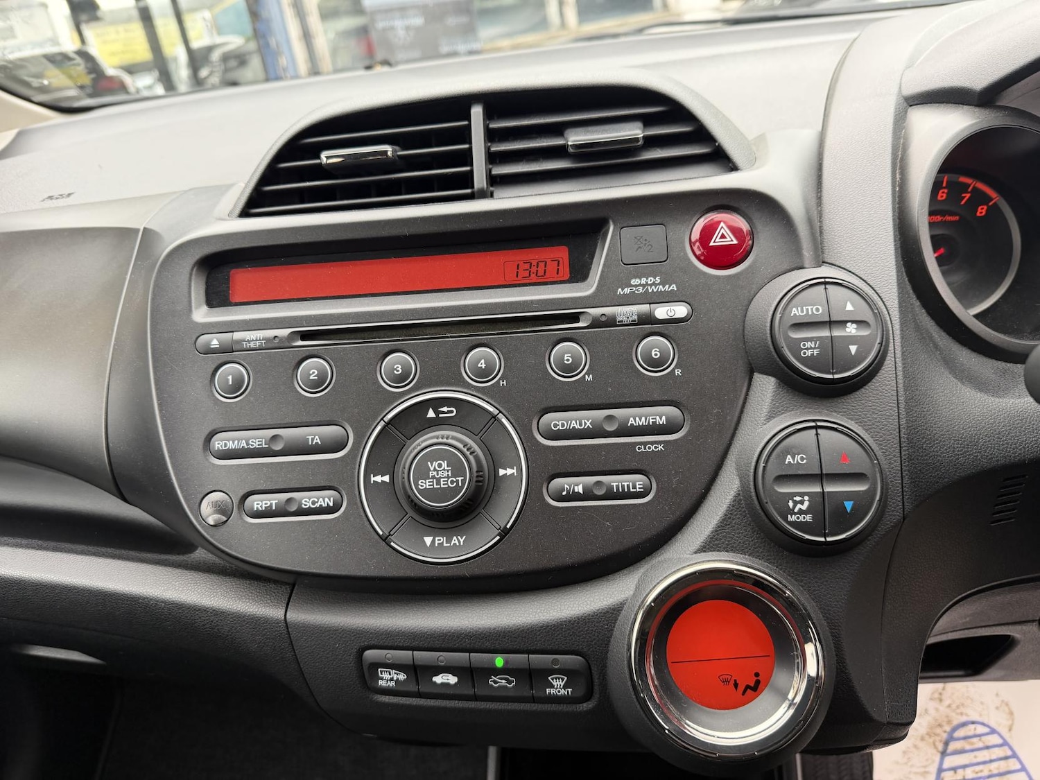 Used Honda Jazz 2011 for sale - 76971778: Photo 52