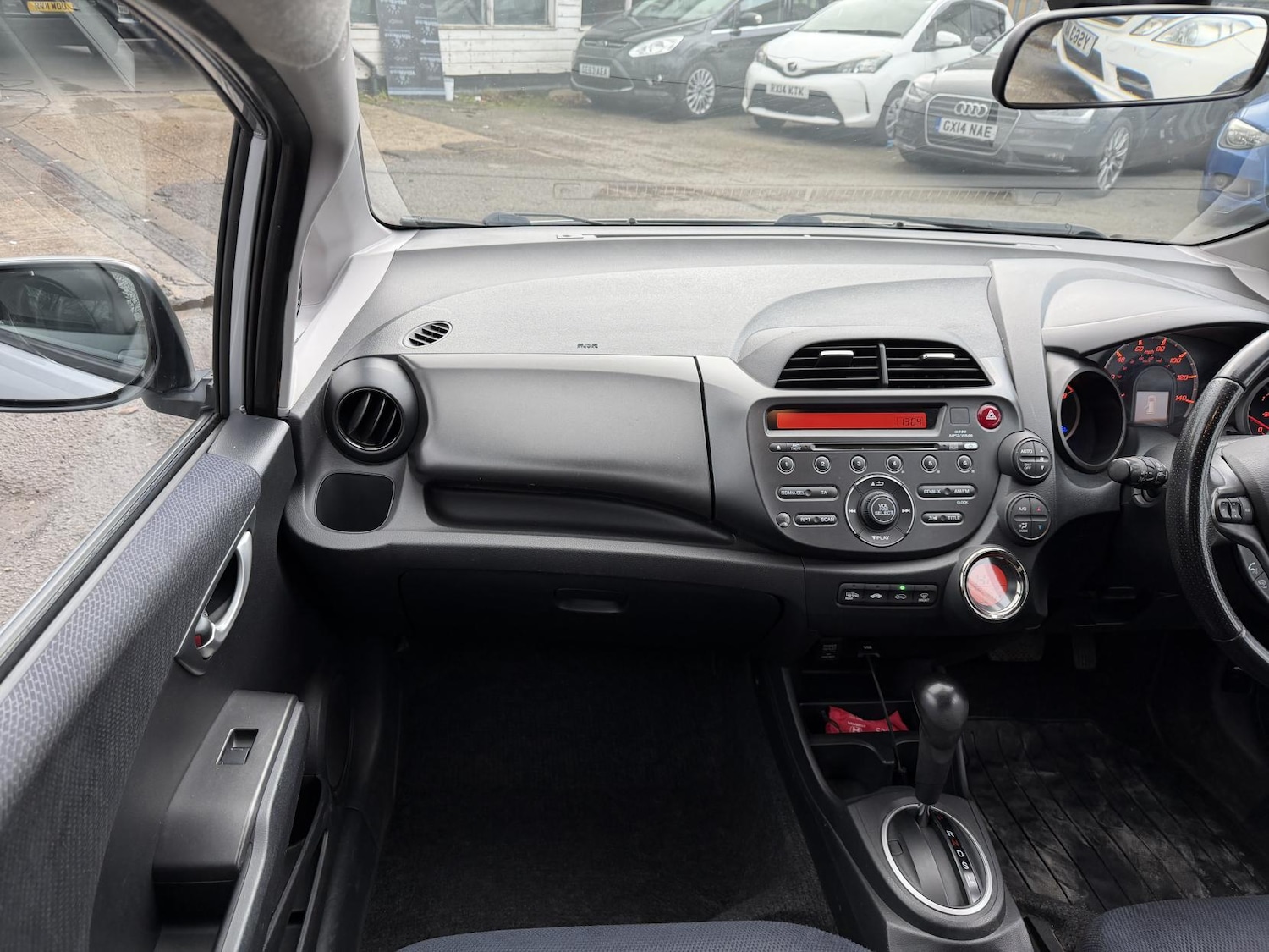 Used Honda Jazz 2014 for sale - 76948938: Photo 30