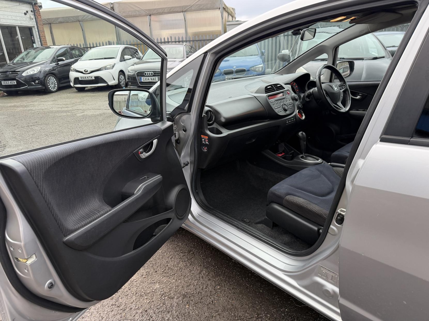 Used Honda Jazz 2014 for sale - 76948938: Photo 34