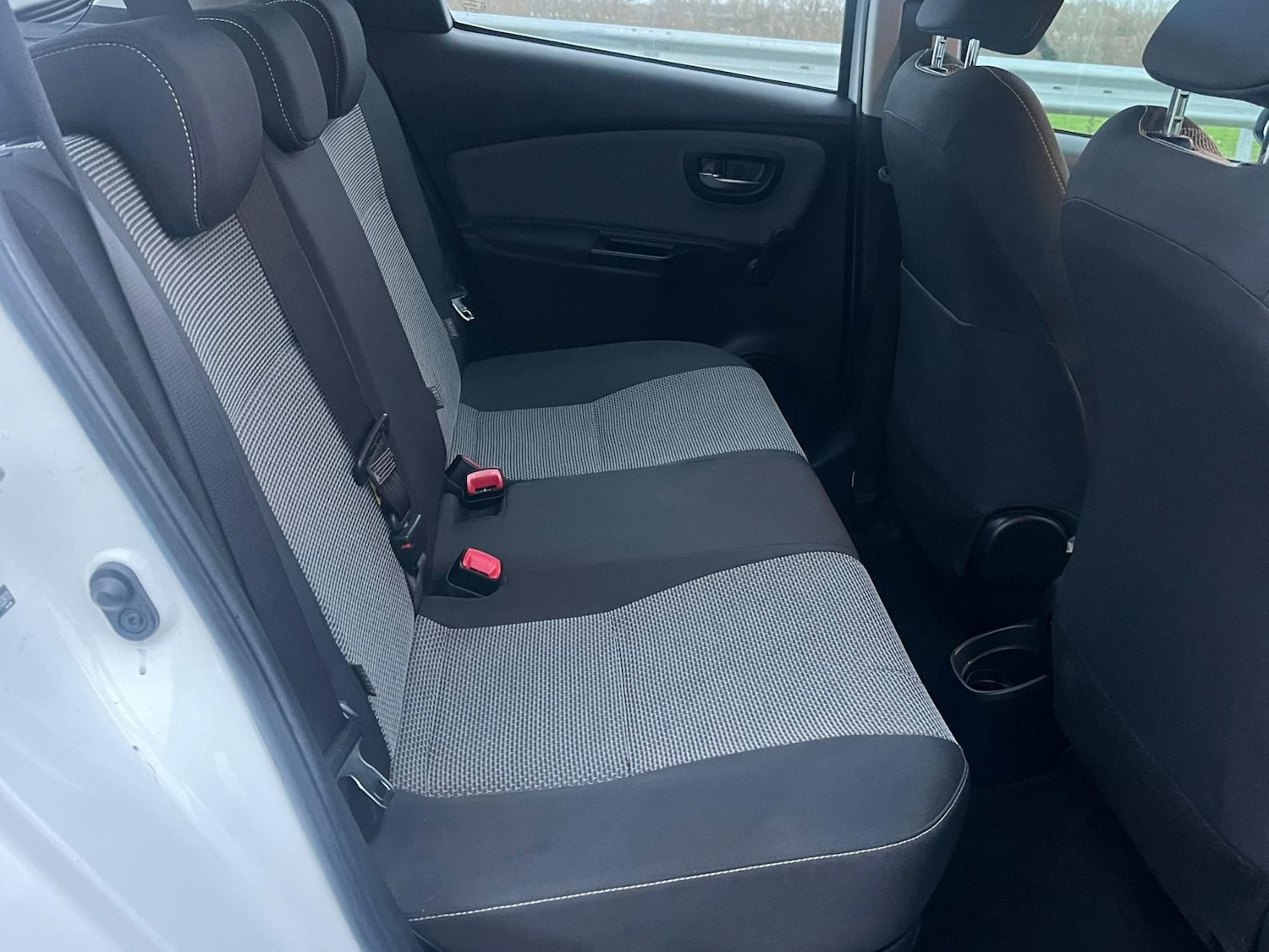 Used Toyota Yaris 2015 for sale - 77240276: Photo 13