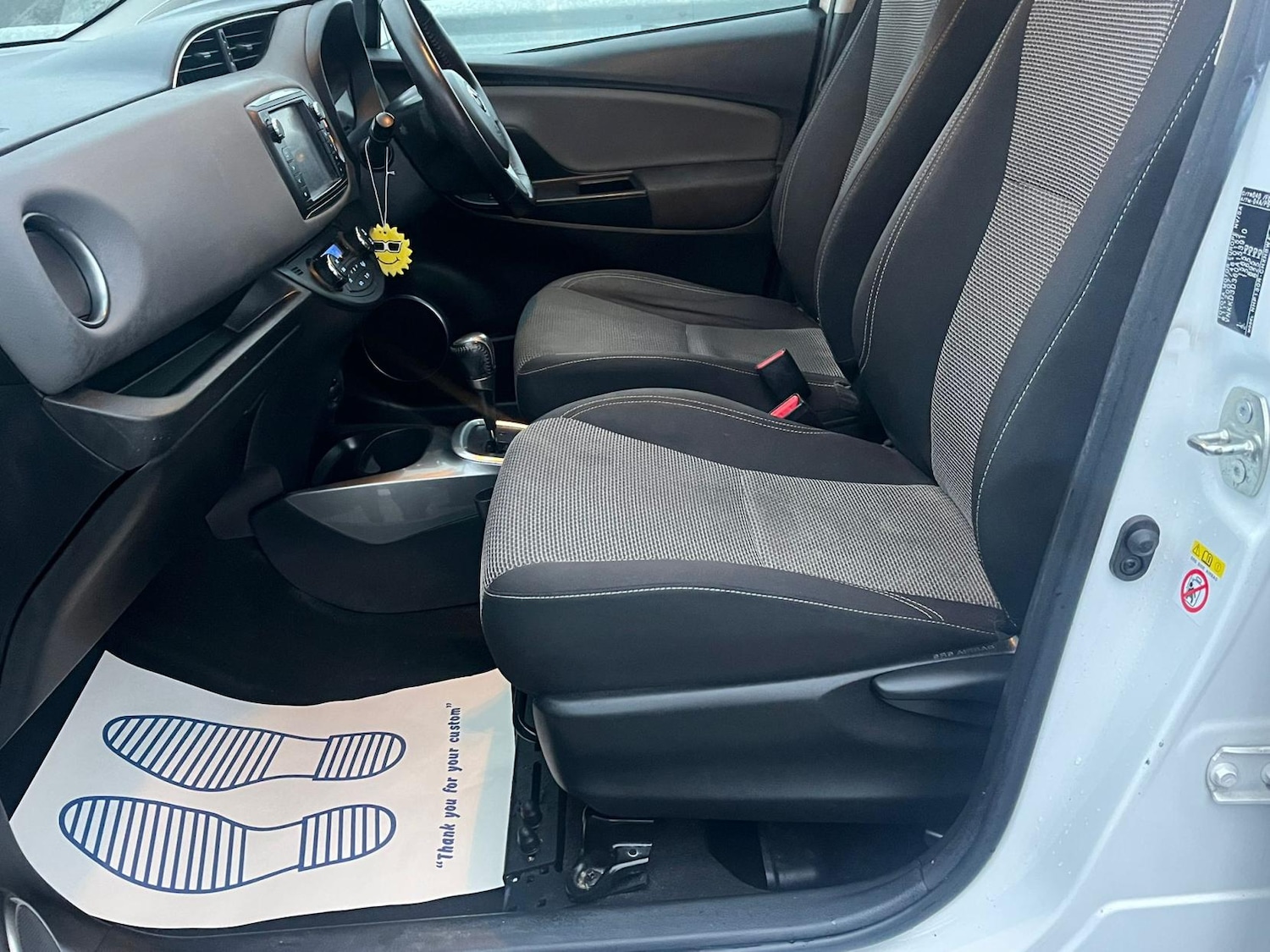 Used Toyota Yaris 2015 for sale - 77240276: Photo 15