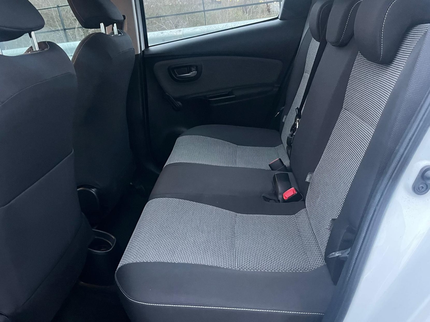 Used Toyota Yaris 2015 for sale - 77240276: Photo 16