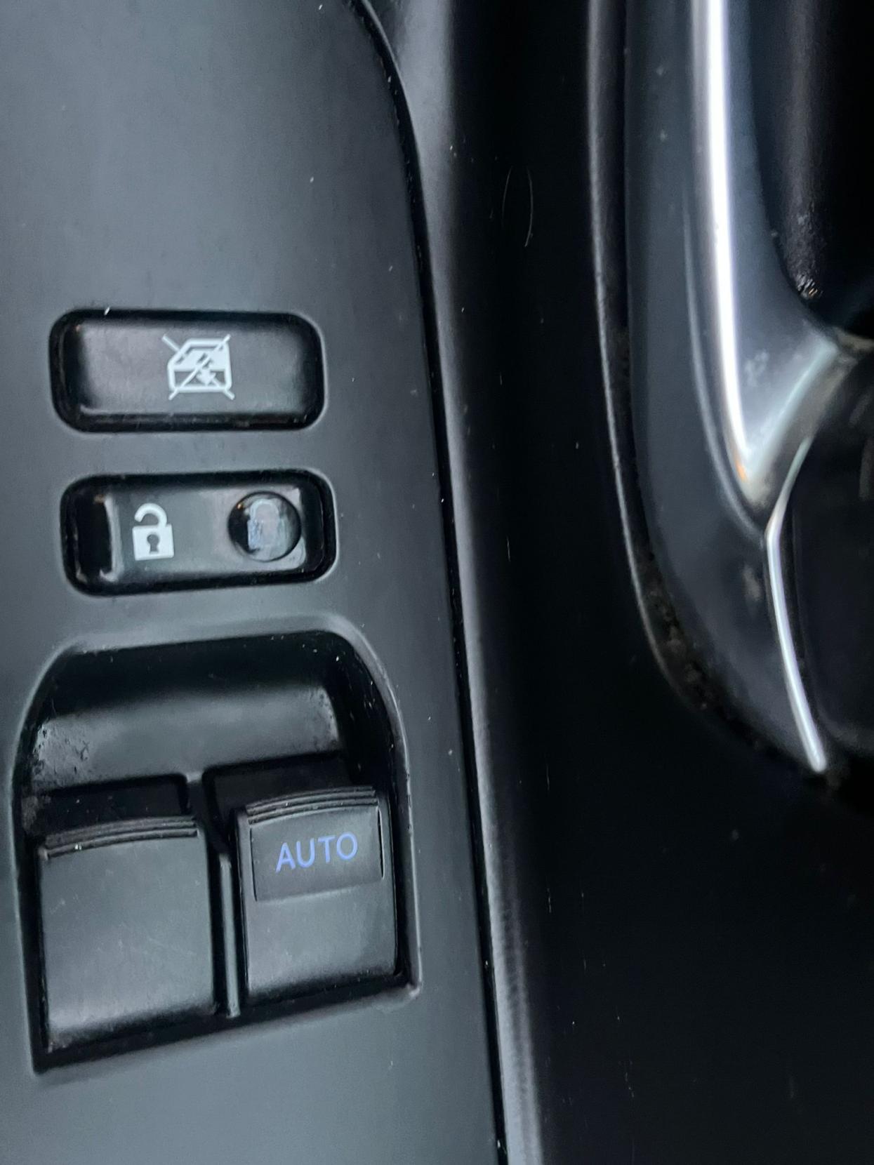 Used Toyota Yaris 2015 for sale - 77240276: Photo 19