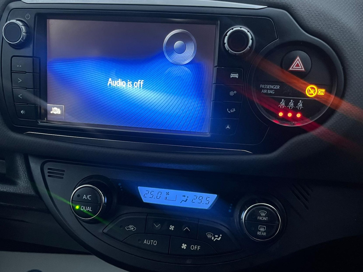 Used Toyota Yaris 2015 for sale - 77240276: Photo 26