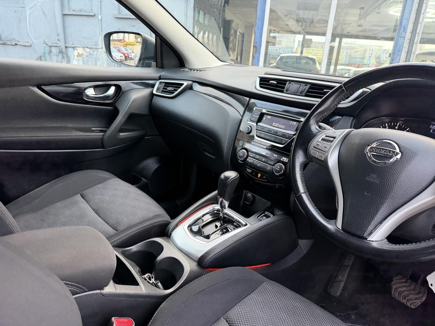 Used Nissan Qashqai 2016 for sale - 76762224: Photo 44