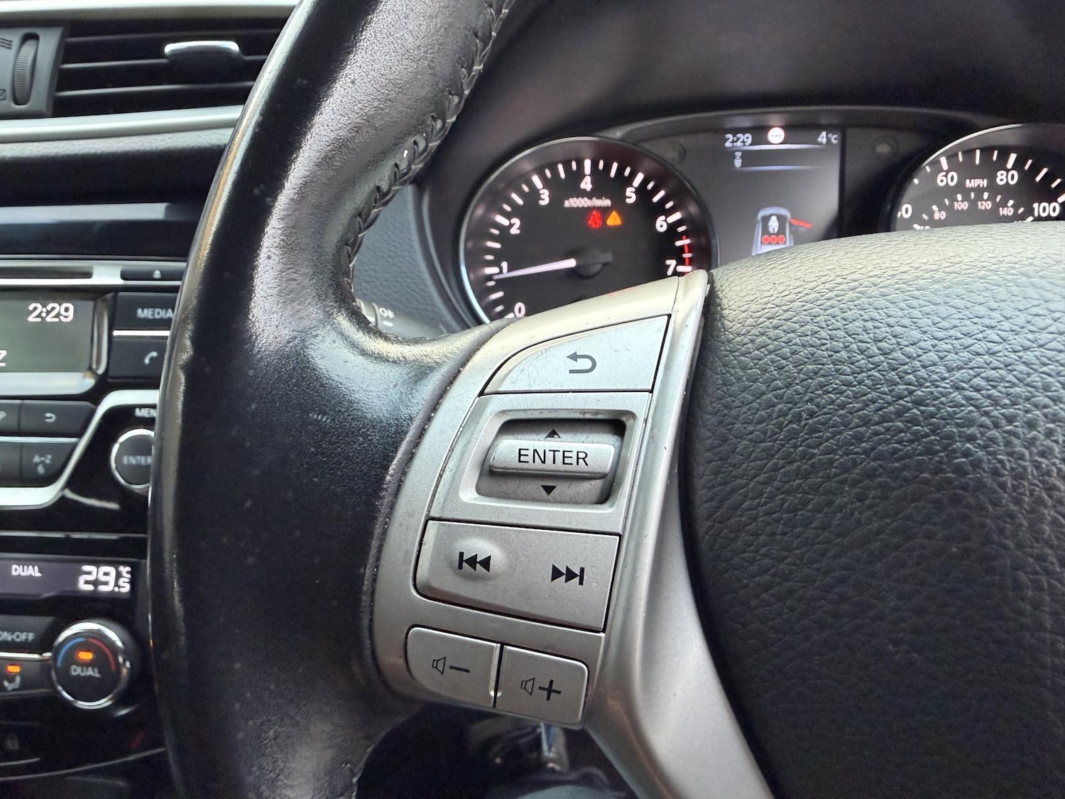 Used Nissan Qashqai 2016 for sale - 76762224: Photo 50