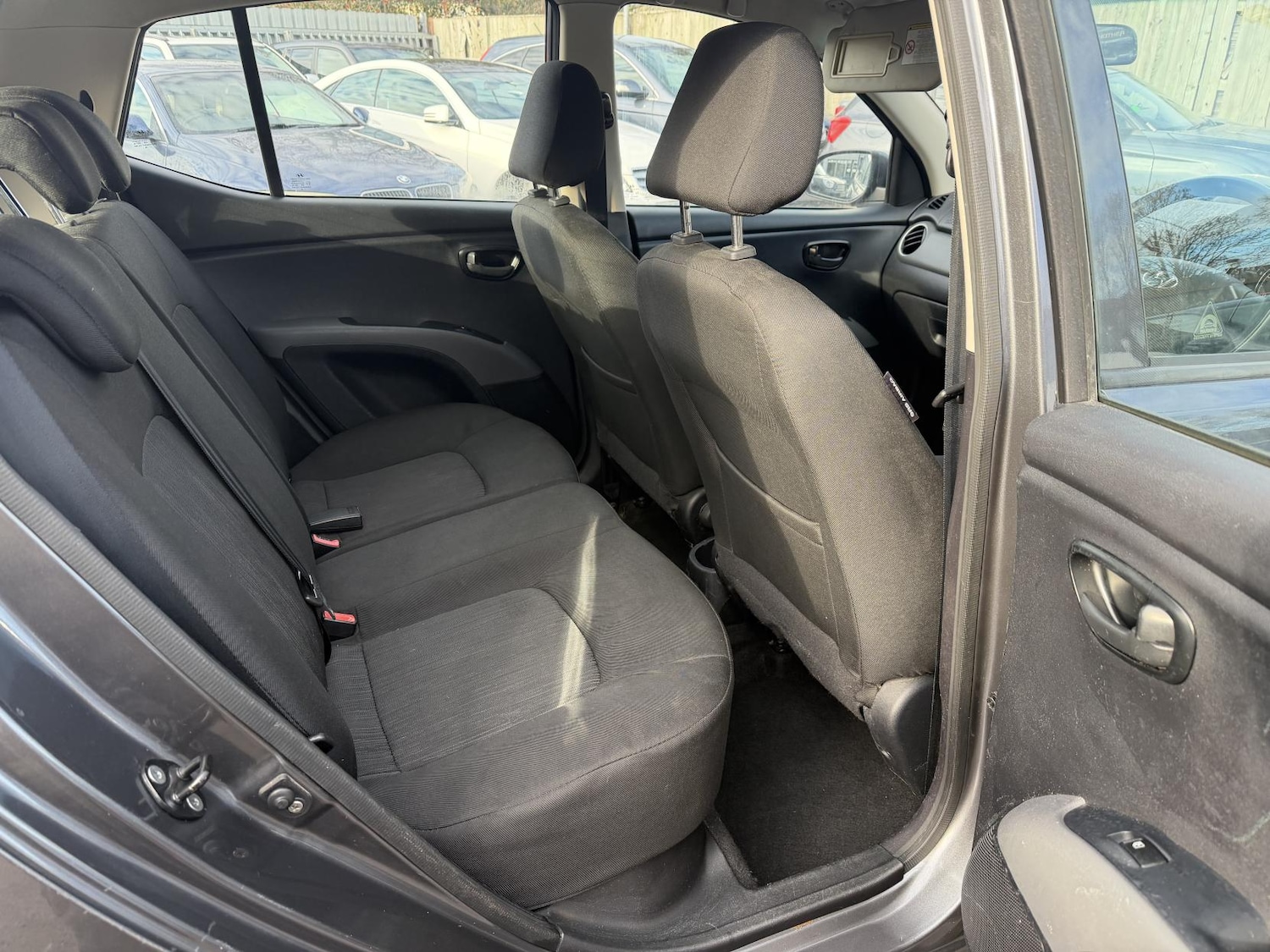 Used Hyundai i10 2011 for sale - 76837588: Photo 17