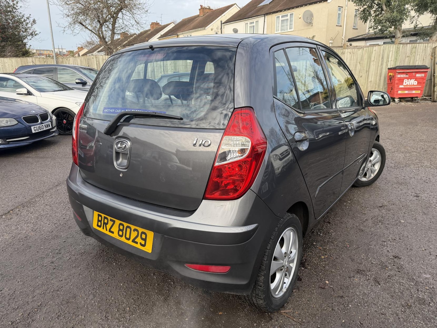 Used Hyundai i10 2011 for sale - 76837588: Photo 2