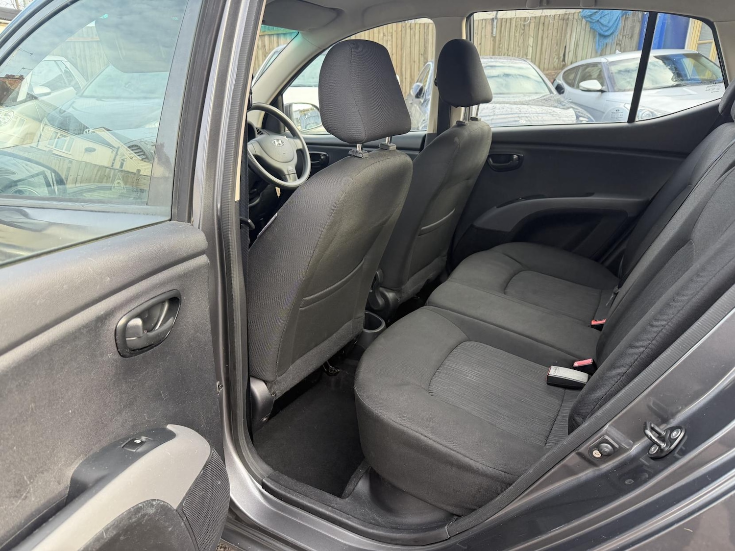 Used Hyundai i10 2011 for sale - 76837588: Photo 22