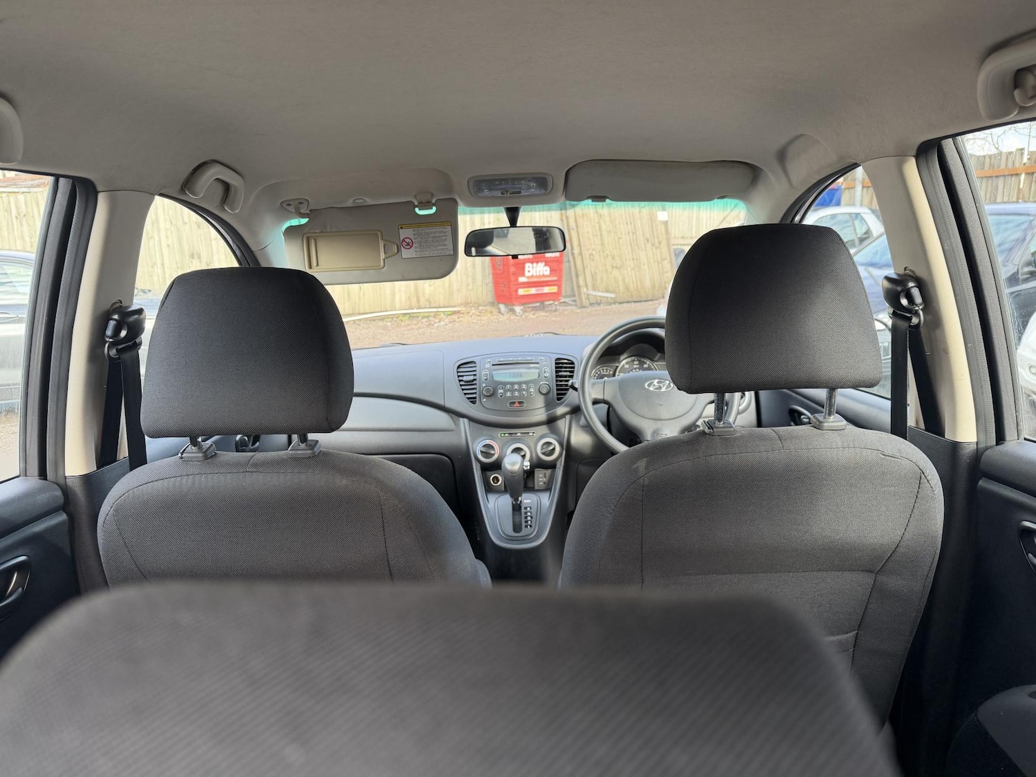 Used Hyundai i10 2011 for sale - 76837588: Photo 23