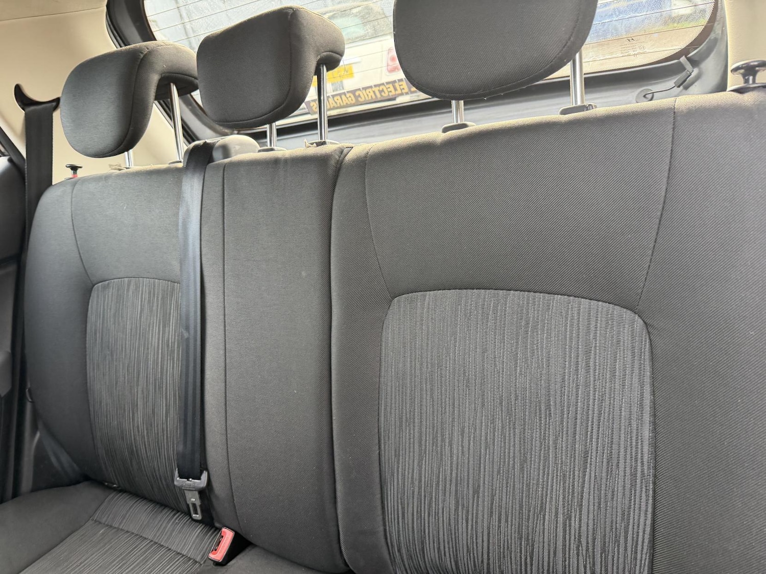 Used Hyundai i10 2011 for sale - 76837588: Photo 26