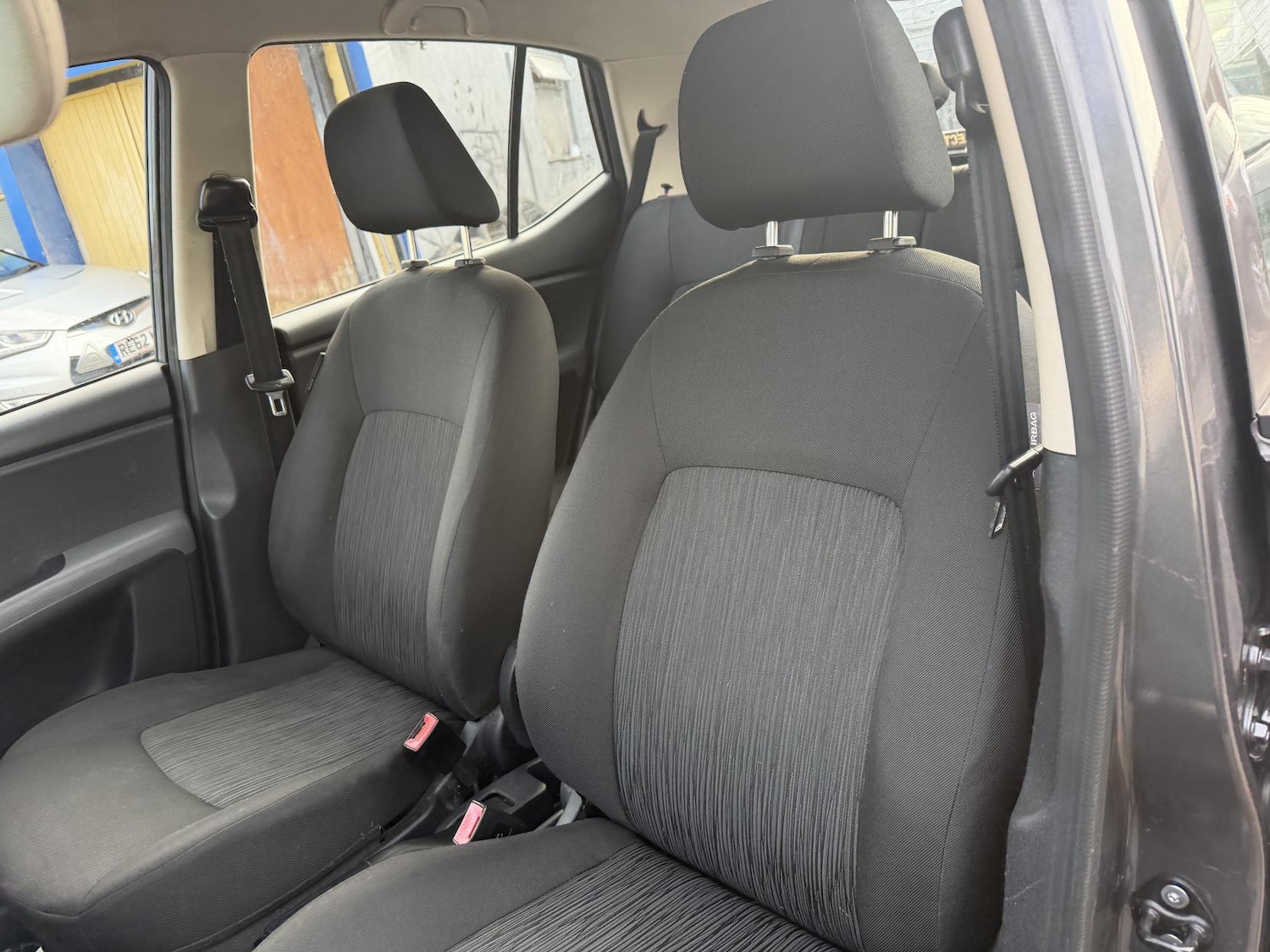 Used Hyundai i10 2011 for sale - 76837588: Photo 28