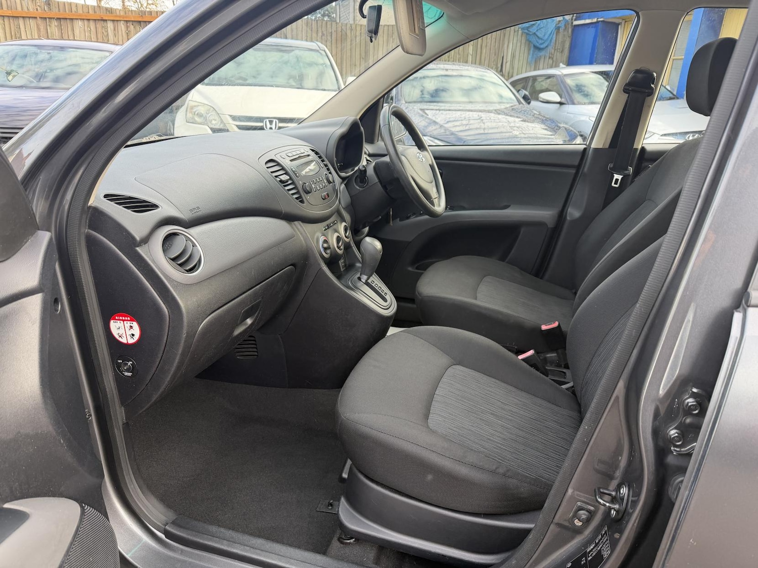 Used Hyundai i10 2011 for sale - 76837588: Photo 29