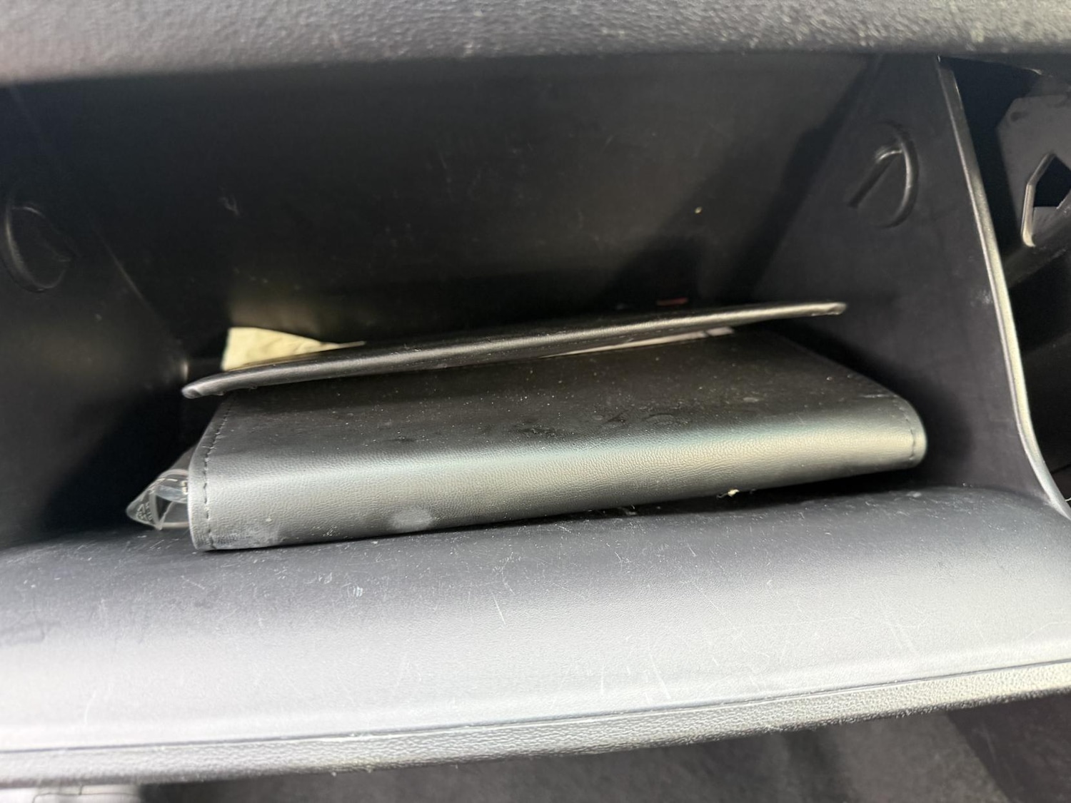 Used Hyundai i10 2011 for sale - 76837588: Photo 31