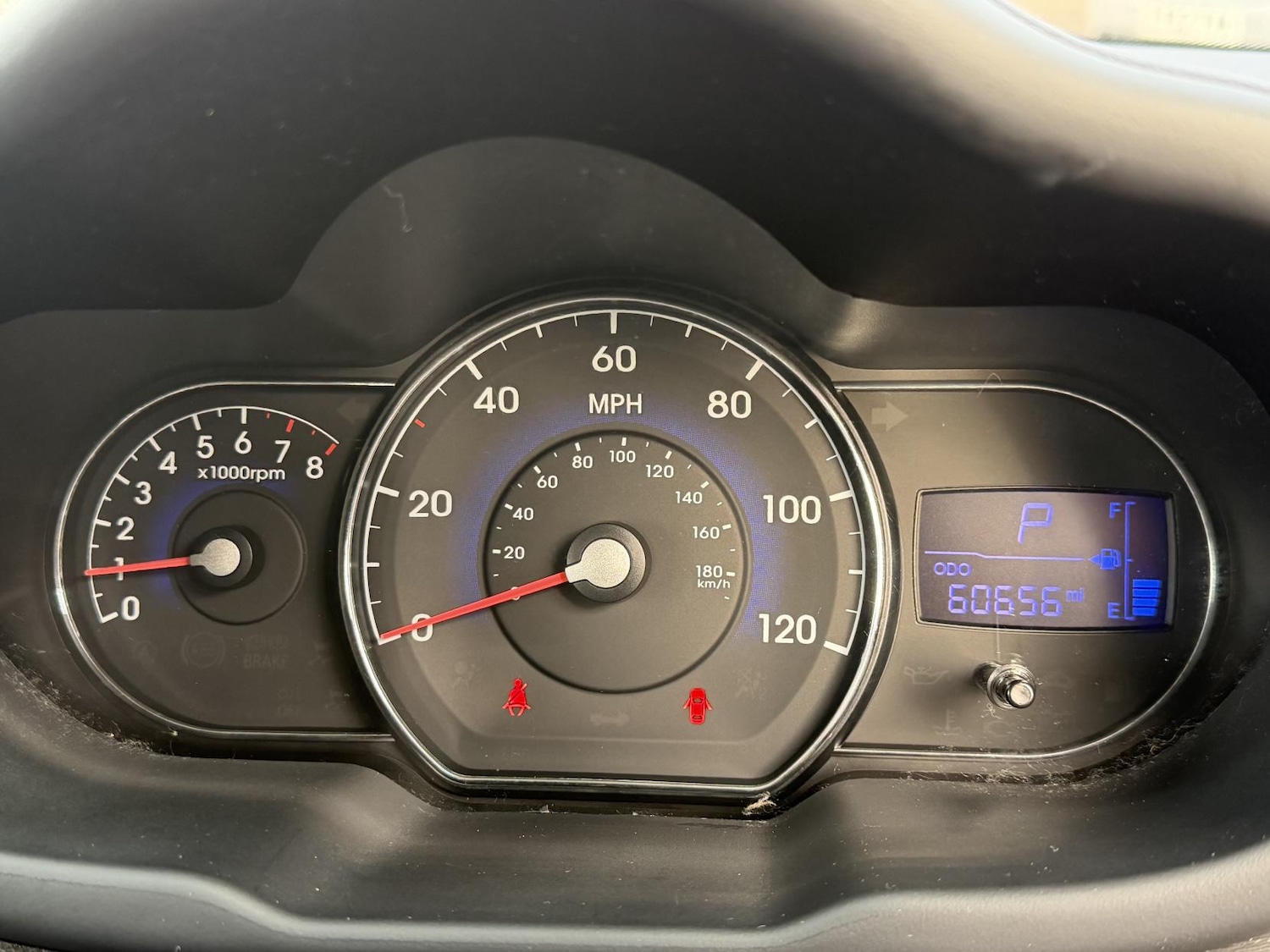 Used Hyundai i10 2011 for sale - 76837588: Photo 37