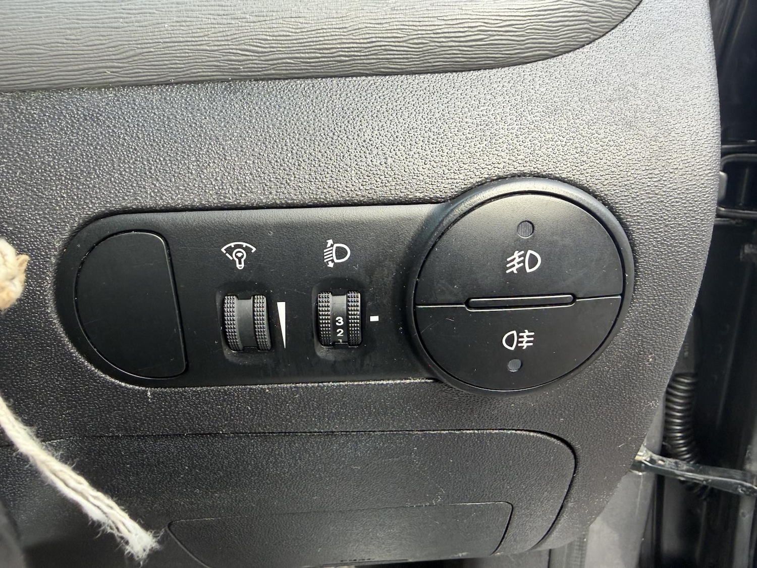 Used Hyundai i10 2011 for sale - 76837588: Photo 40