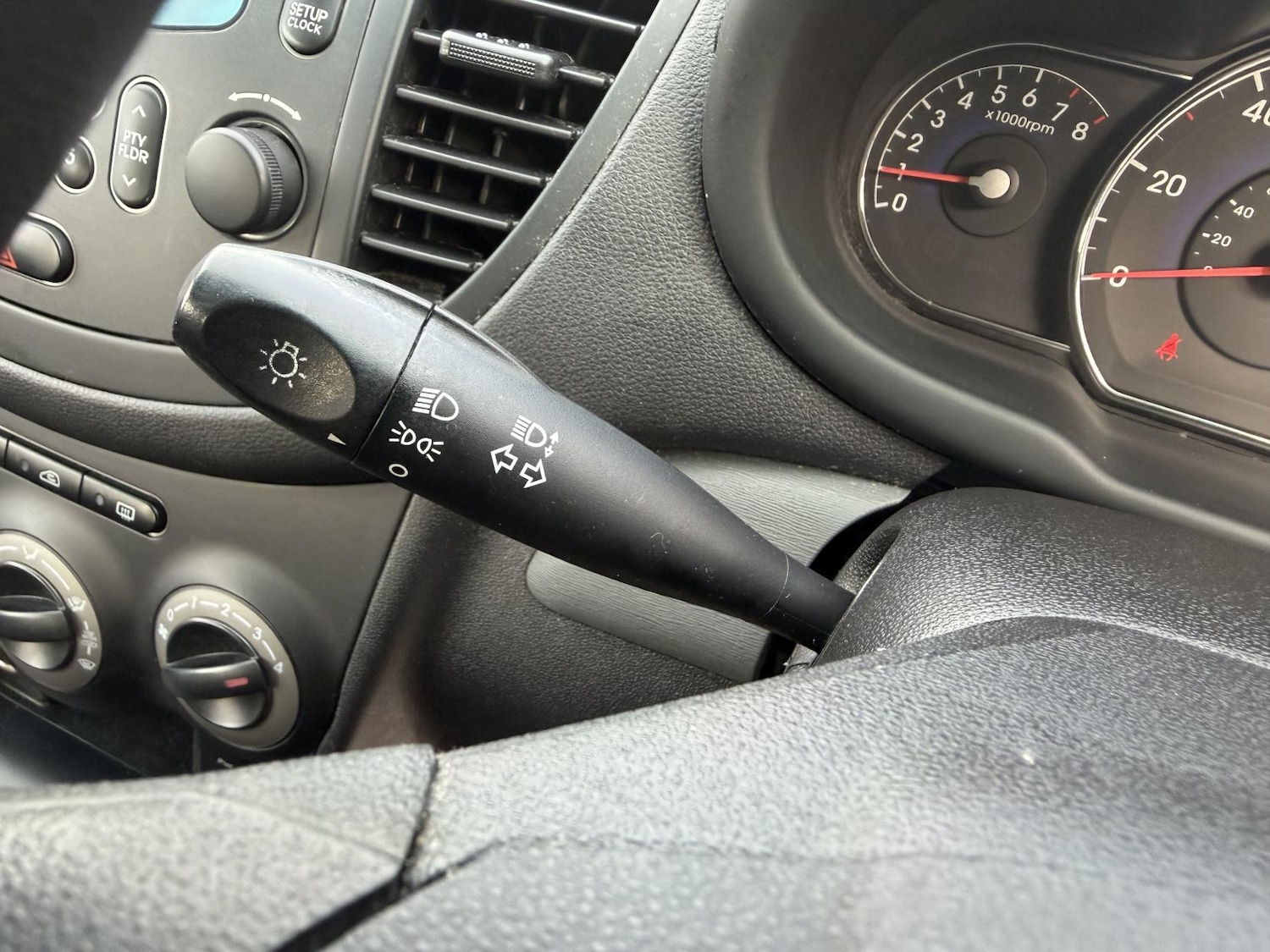 Used Hyundai i10 2011 for sale - 76837588: Photo 41