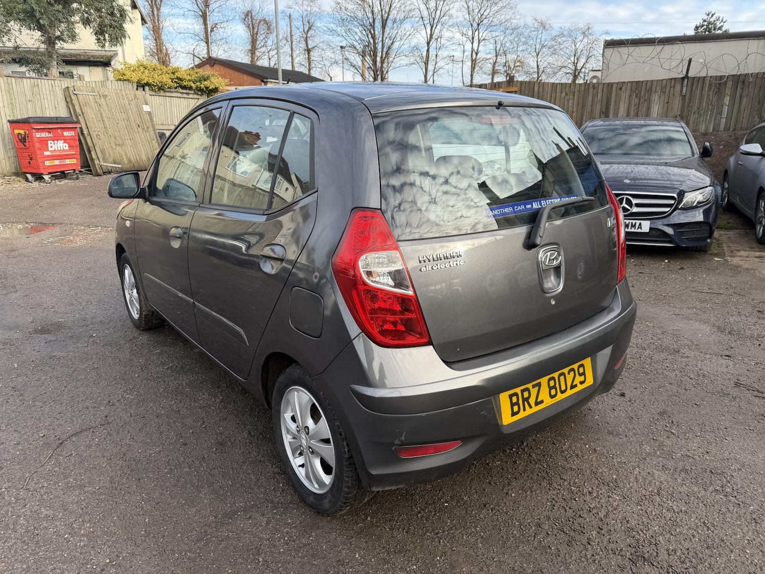Used Hyundai i10 2011 for sale - 76837588: Photo 9