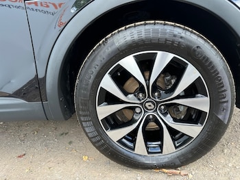 Used Renault Arkana 2023 for sale - 78640329: Photo