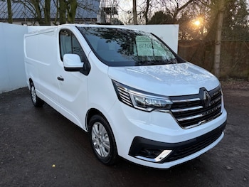 Renault Trafic feature image