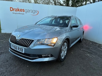 Used Skoda Superb 2016 for sale - 76767688: Photo