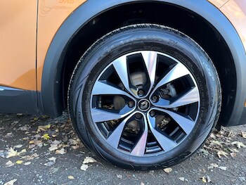 Used Renault Captur 2020 for sale - 76332833: Photo