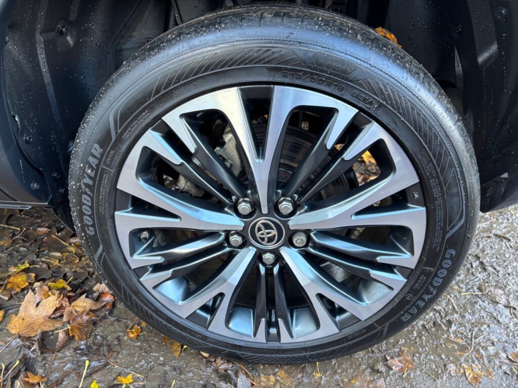 Used Toyota Yaris Cross 2023 for sale - 76517873: Photo 12