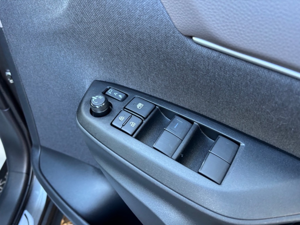 Used Toyota Yaris Cross 2023 for sale - 76517873: Photo 16