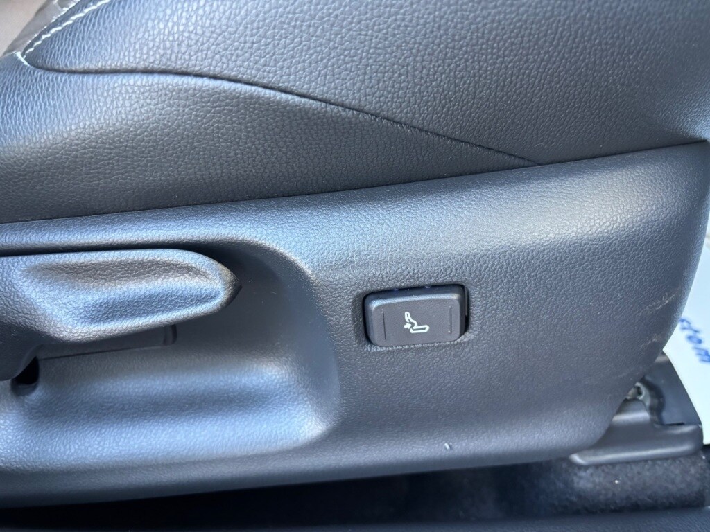 Used Toyota Yaris Cross 2023 for sale - 76517873: Photo 22