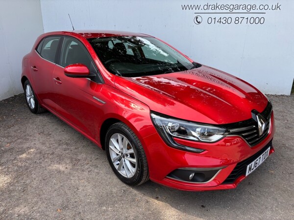Used Renault Megane 2017 for sale - 74997046: Photo 1