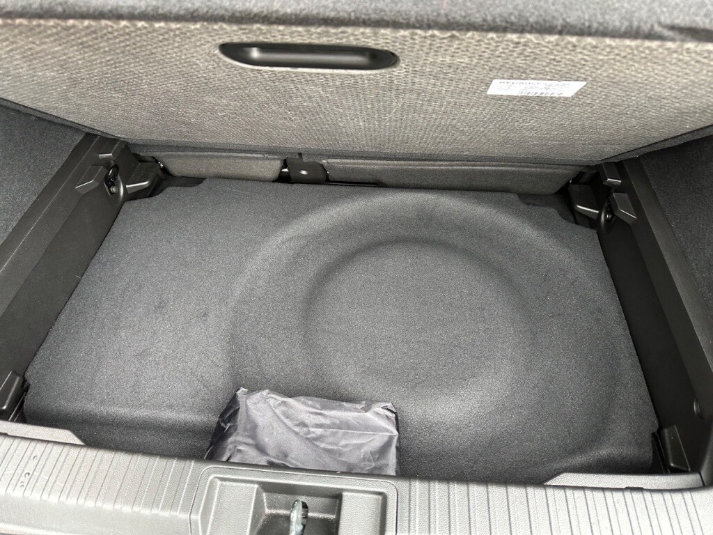 Used Renault Captur 2023 for sale - 77327567: Photo 18