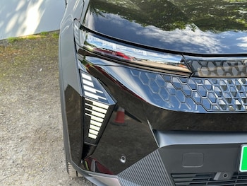 Used Renault Scenic E-Tech 2025 for sale - 78344797: Photo